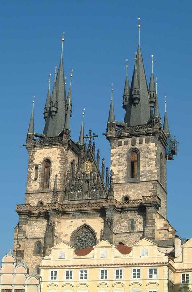 tyn_church_twin_towers.jpg
