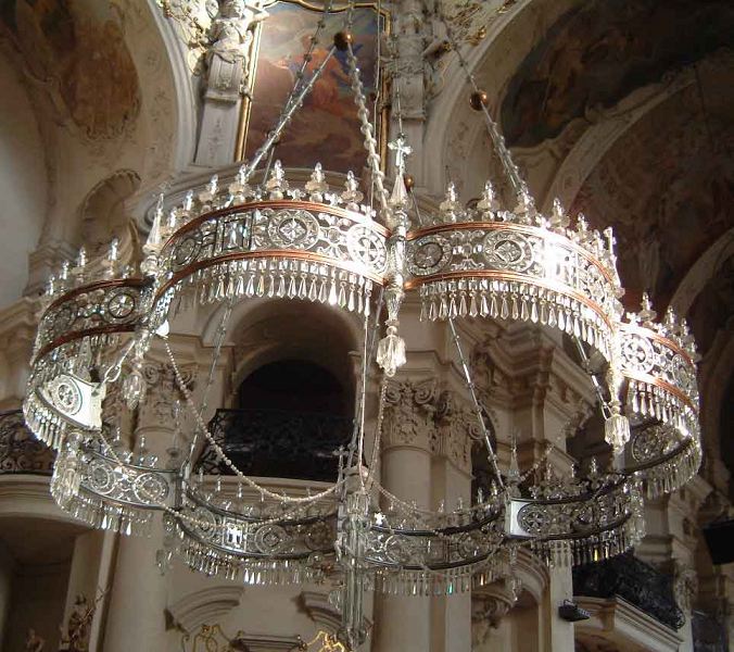 chandelier_in_st_francis_church.jpg